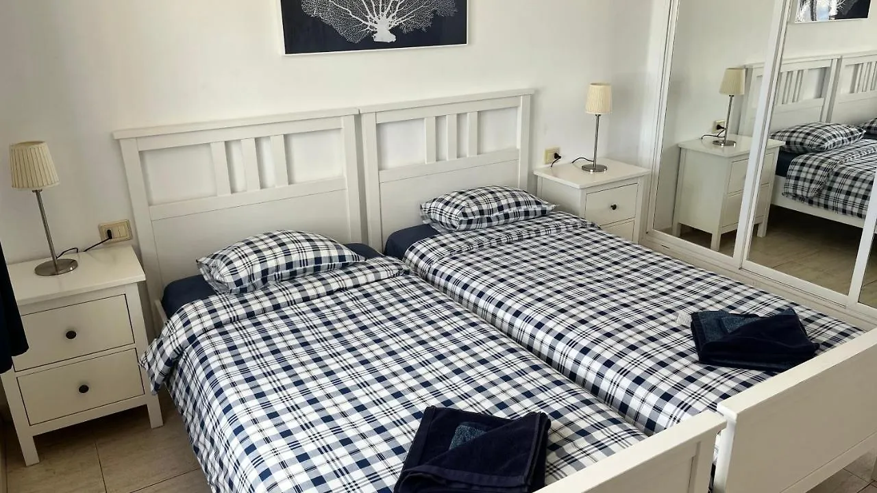 La Cumbre 4A - Sea Views -2 Bed - 2 Bath - Mezzanine Floor - Aircon - Uk Tv Apartment Puerto del Carmen  Spain