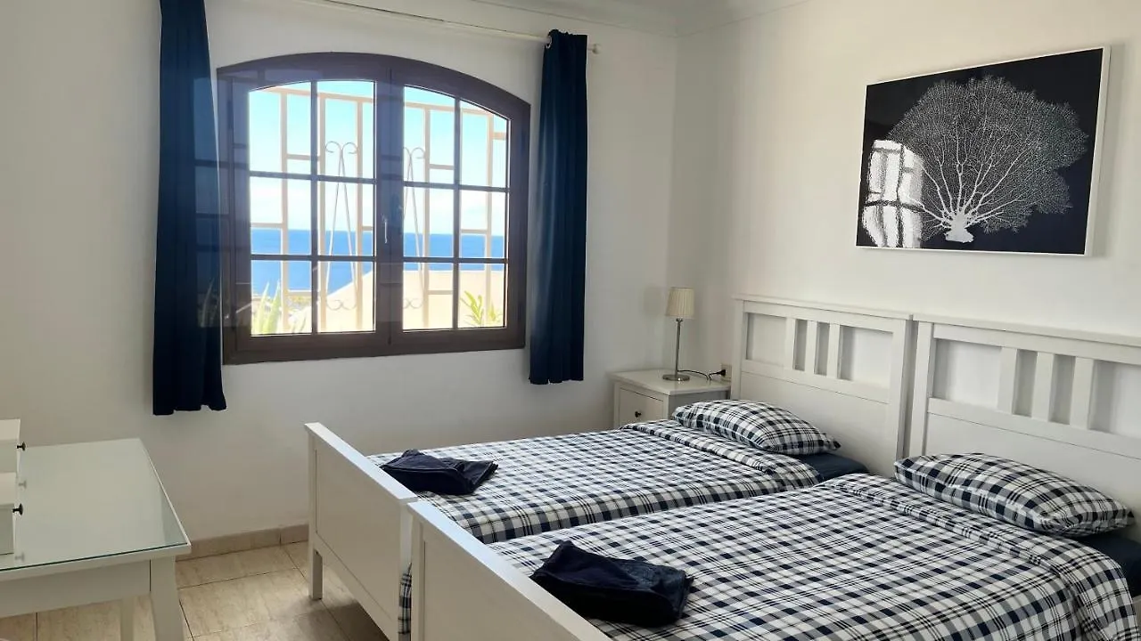 La Cumbre 4A - Sea Views -2 Bed - 2 Bath - Mezzanine Floor - Aircon - Uk Tv Apartment Puerto del Carmen  Spain