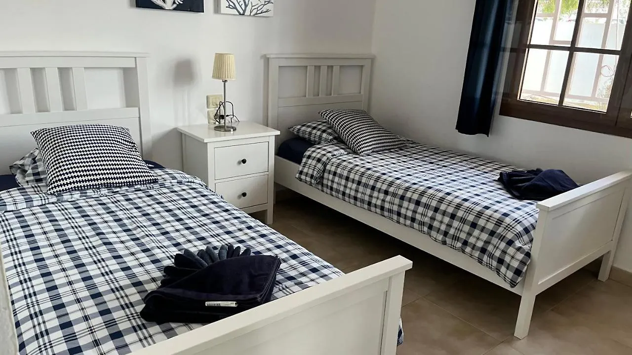 La Cumbre 4A - Sea Views -2 Bed - 2 Bath - Mezzanine Floor - Aircon - Uk Tv Apartment Puerto del Carmen   Puerto del Carmen (Lanzarote)